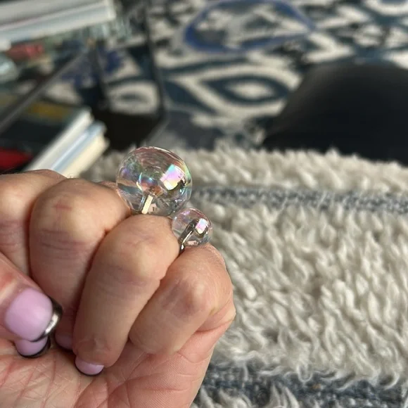 Elegant Glass Bubble Ring - Picture 3 of 6